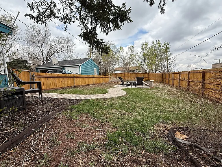 1201 W Kentucky Ave — Photo 23
