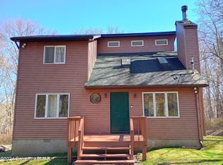 169 Squirrel Tail Ct, Bushkill, PA 18324