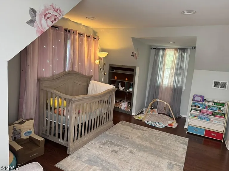 329 Ford Ave — Photo 24