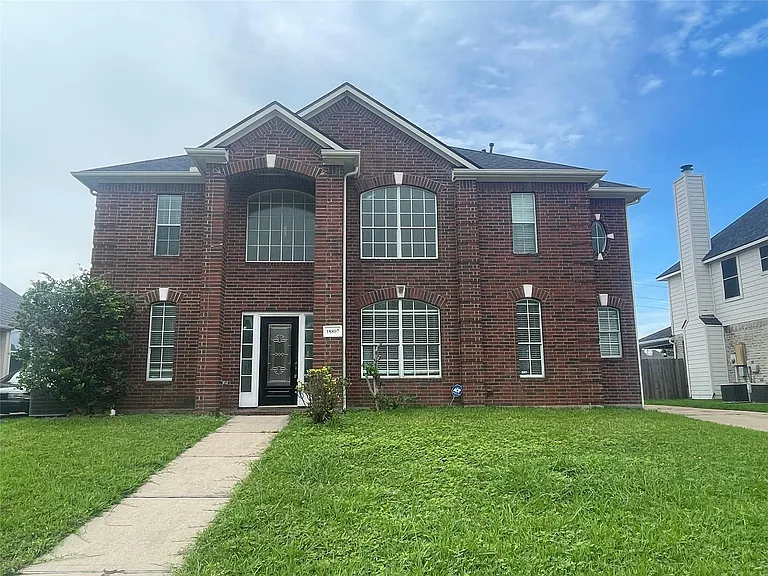 18807 Harbor Key Cir — Photo 2