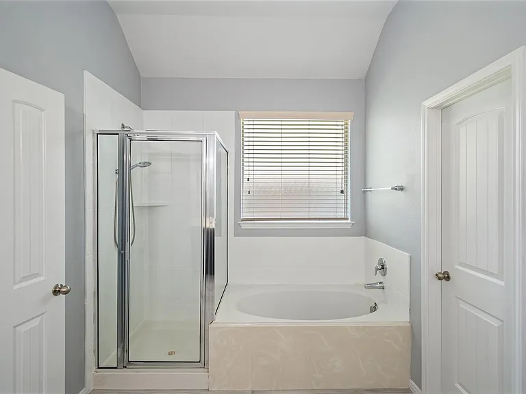 2406 Winter Trail Dr — Photo 24