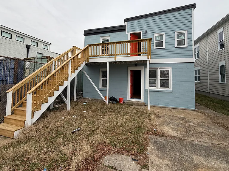 1519 W Cary St #B — Photo 6