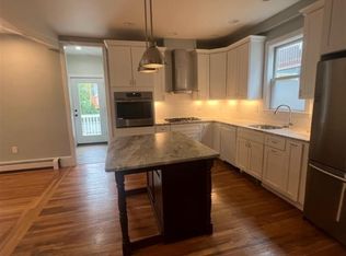 11 James St #2, Somerville, MA 02145