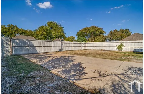 Building Photo - 3411 Jasmine Ln