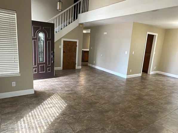 2109 Manitoba Ct, Modesto, CA 95356