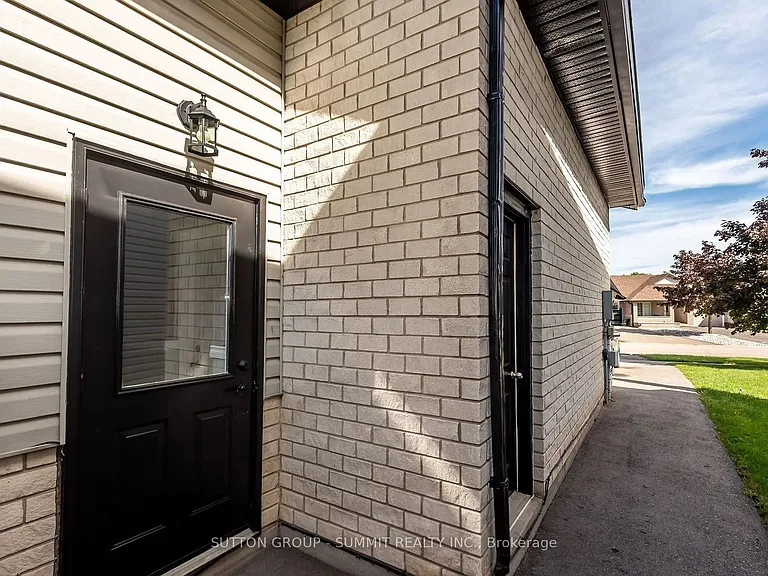 52 Marion St — Photo 2