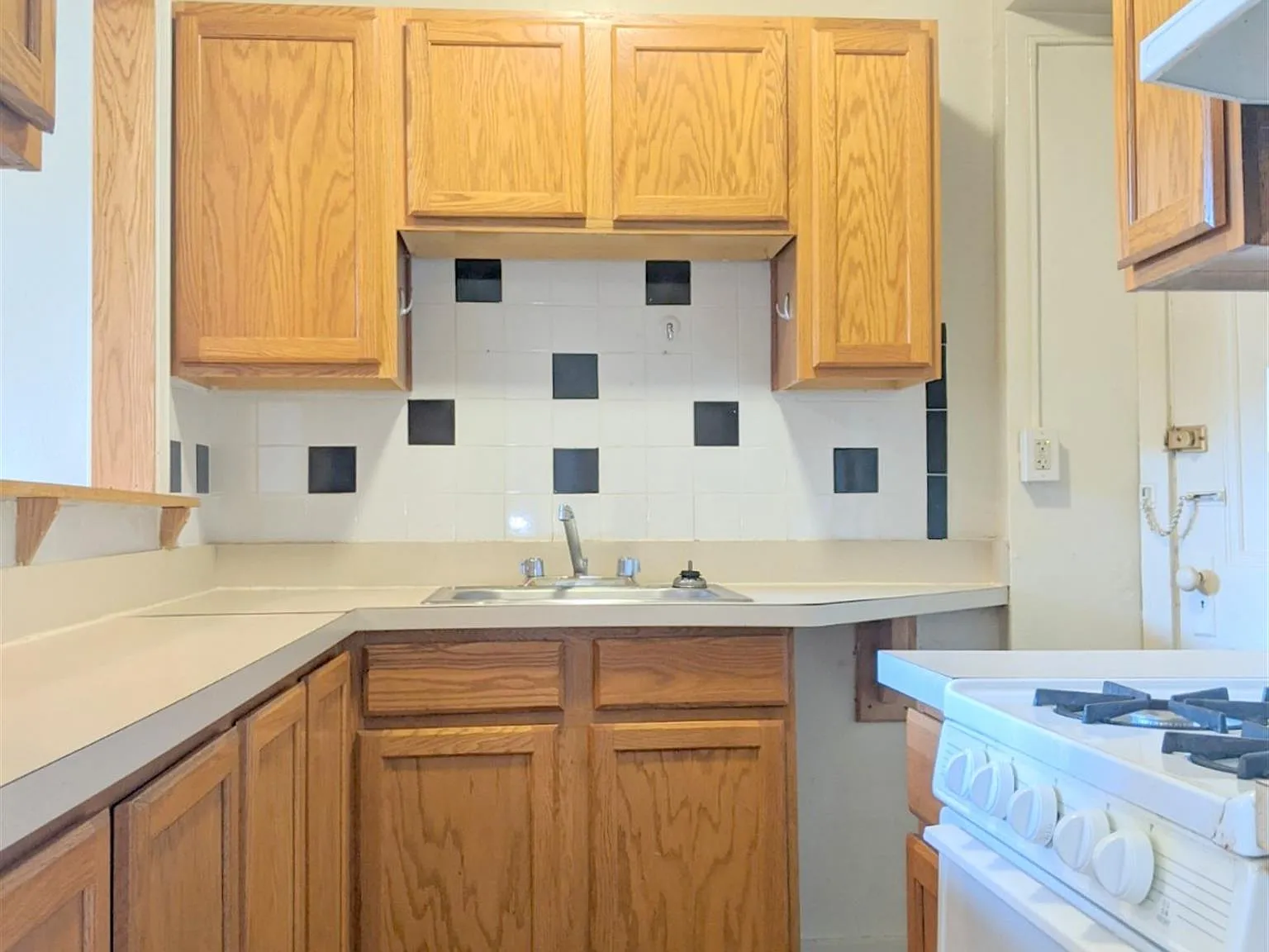 1 bed, 800 sqft, $3,000 — Photo 4