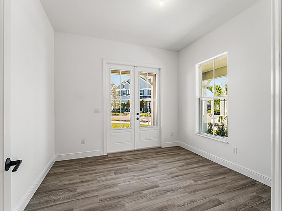 5th image of 7611 SW Hosford Street