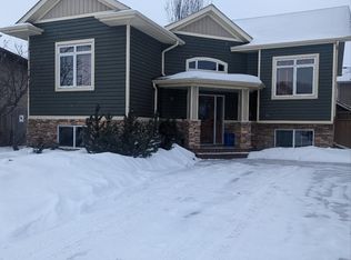 48 Iron Wolf Blvd #48, Lacombe, AB T4L2K5