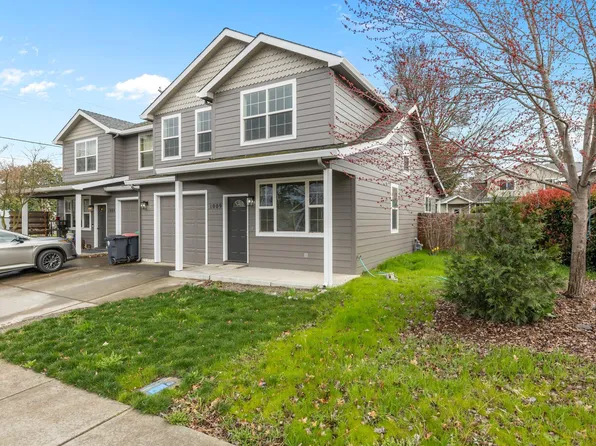 1009 Megan Ln, Phoenix, OR 97535