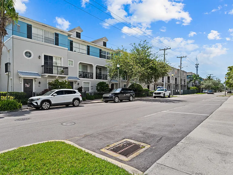 75 NW 4th Ave #75 — Photo 45