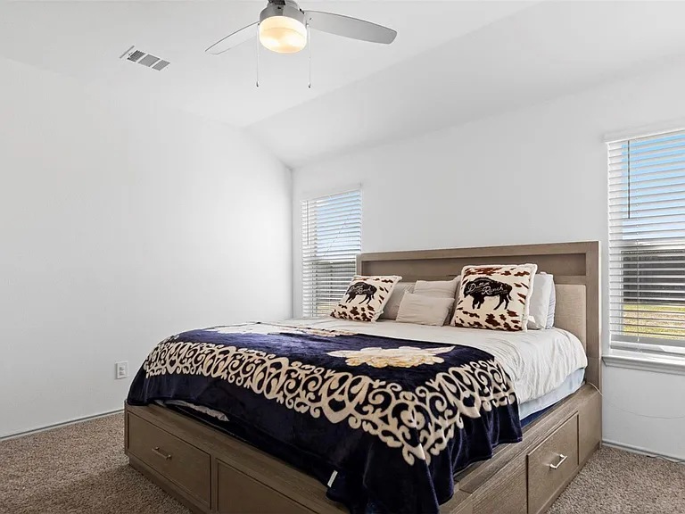 3521 Rockefeller Rd — Photo 9