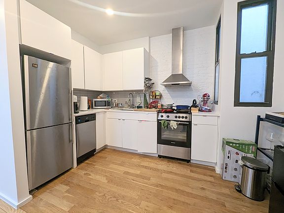 4th image of 500 Clinton Ave APT 4B