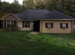 68 S Archie Jackson Rd, Grenada, MS 38901