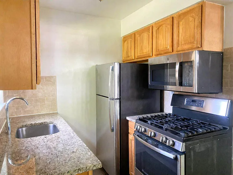 86-18 Dumont Ave #2C — Photo 1