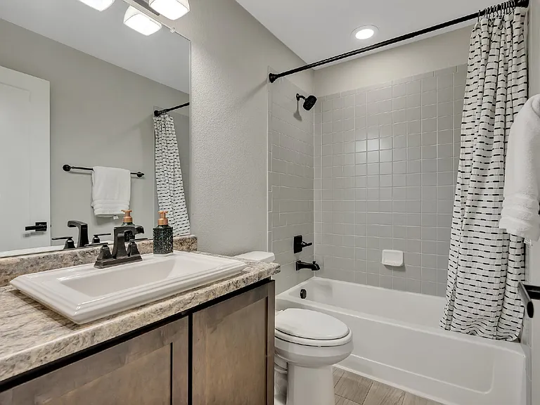 25062 E Cedar Pl — Photo 24