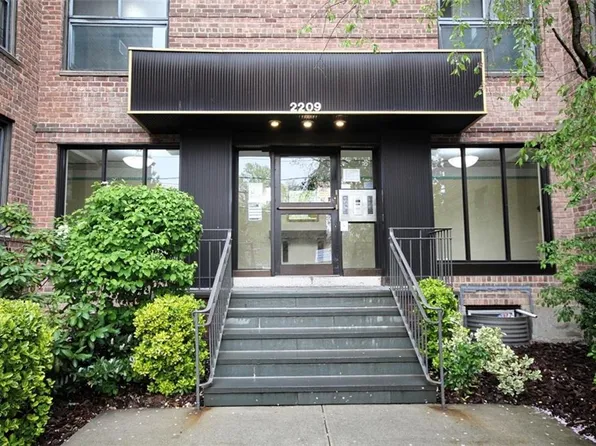 2229 Knapp St APT 1G, Brooklyn, NY 11229