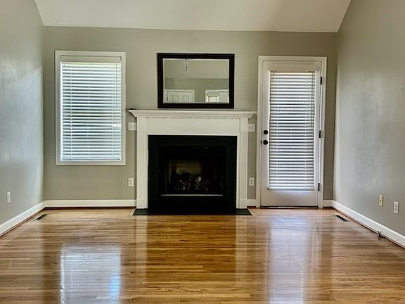 5th image of 18051 Meadow Dr