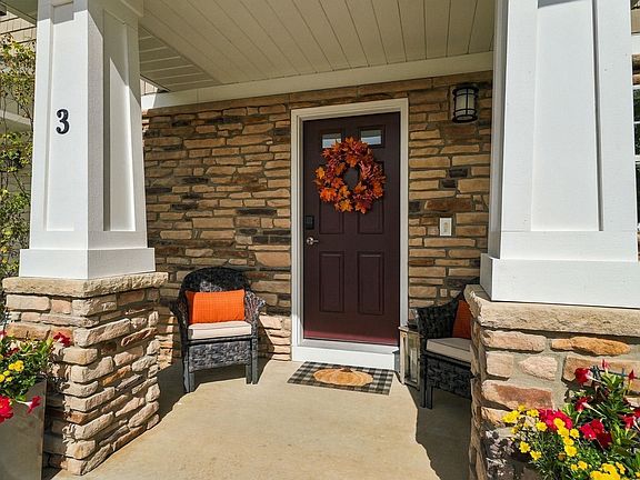 5th image of 1554 Simsbury St #3