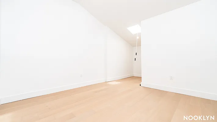 Rented by Nooklyn NYC LLC | media 27