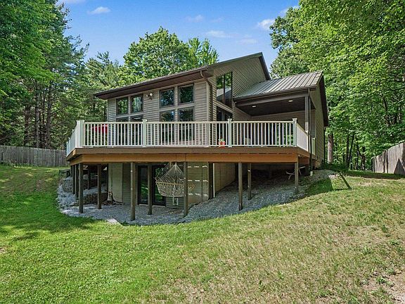2nd image of 2917 W Howard Rd