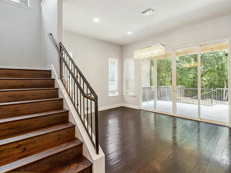 11813 Quintana Cv — Photo 4