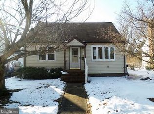 239 Chestnut St, Glendora, NJ 08029