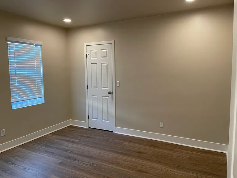 3579 Fairmount Ave — Photo 13
