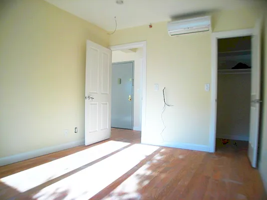 Sold by ArdorNY | media 18