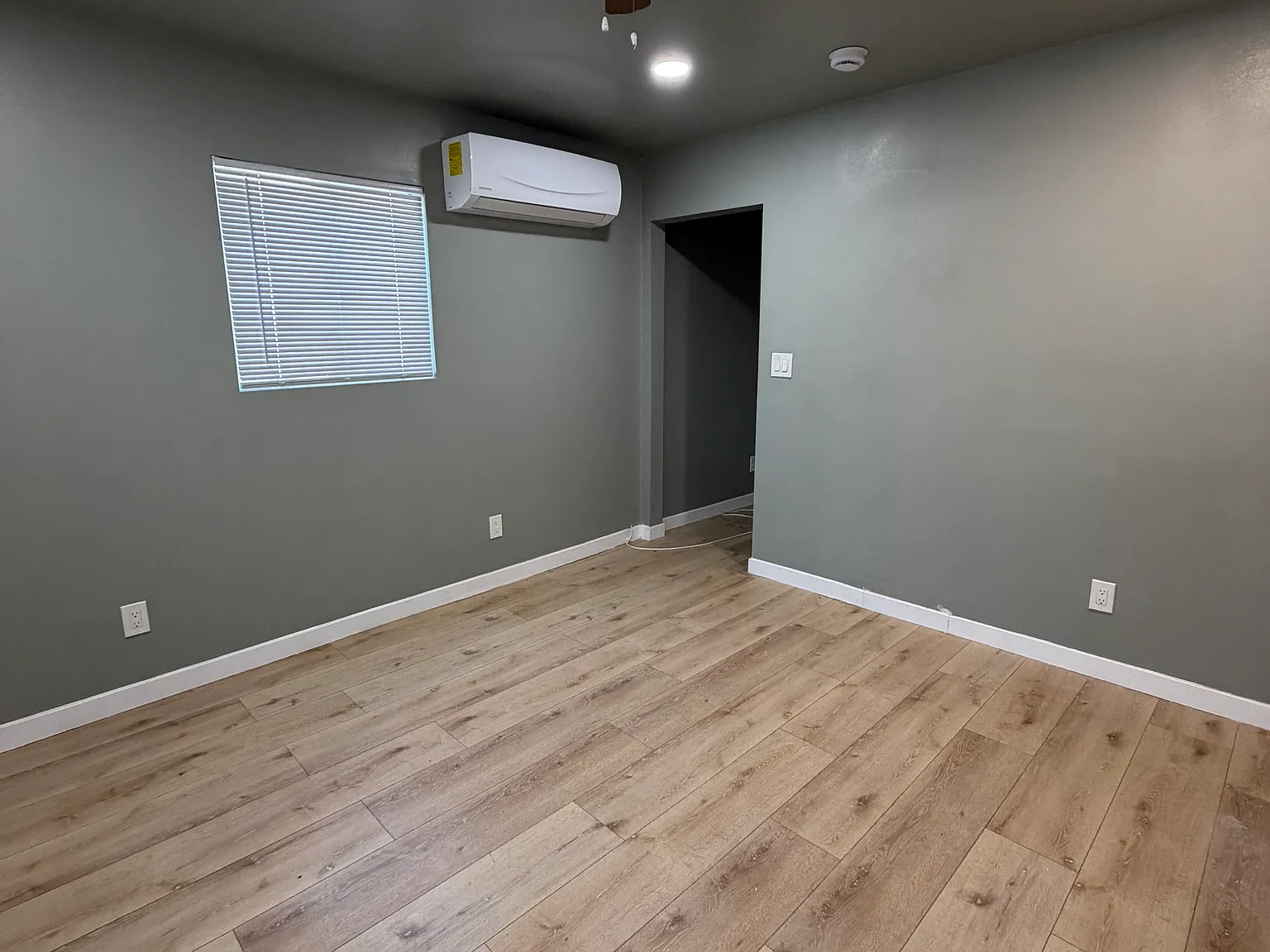 8717 Holmes Ave — Photo 4