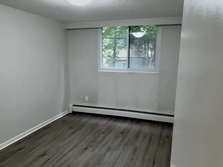 200 Pretoria Ave — Photo 7