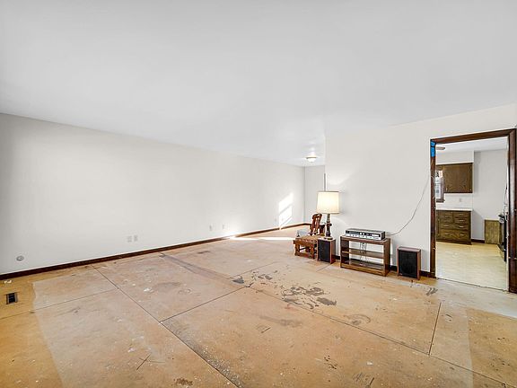 2nd image of 9317 Southmoor Dr