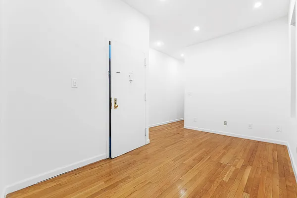 Rented by REAL New York | media 4