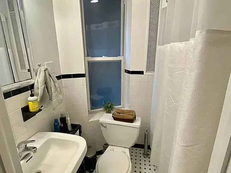 14 Jones St #3B — Photo 10