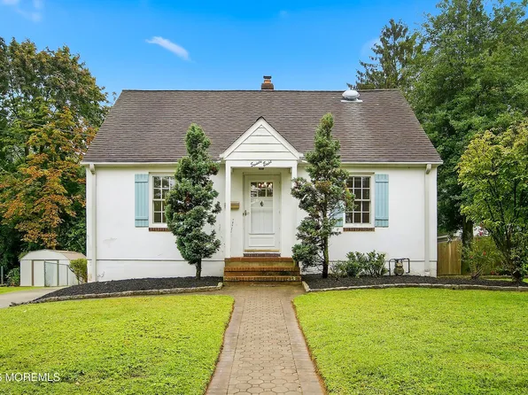 78 Clinton Avenue, Eatontown, NJ 07724