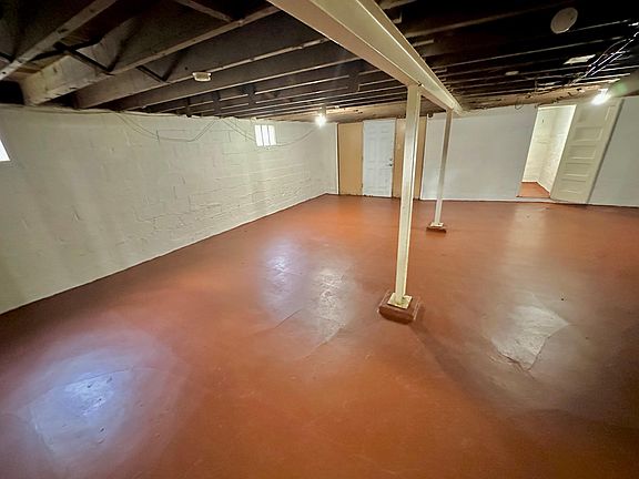 4th image of 3818 Philbrook Ave