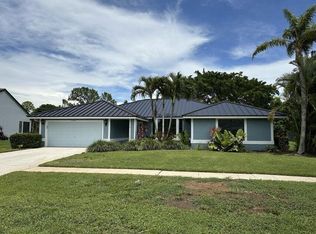 13683 Staimford Dr, Wellington, FL 33414