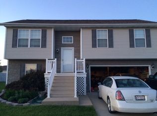 10575 Foxtail Dr, Breese, IL