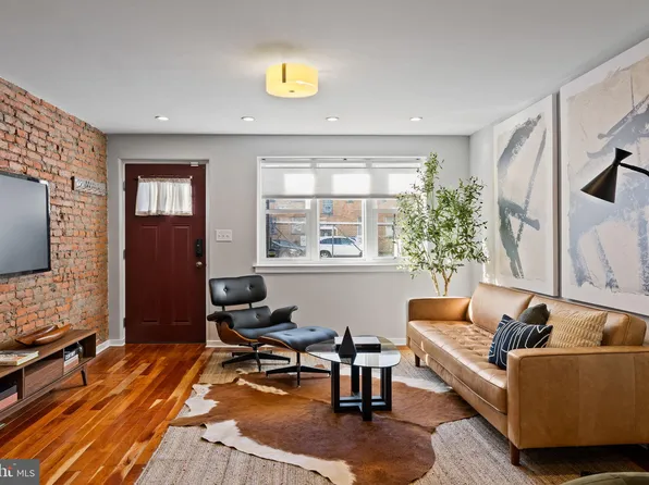 1011 Watkins St, Philadelphia, PA 19148