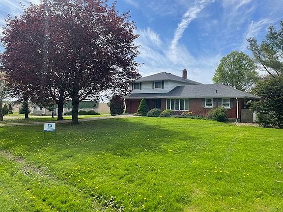 2nd image of 524521 Curry Rd