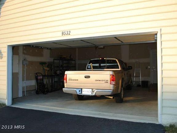 5th image of 9532 Moonen Bay Ln