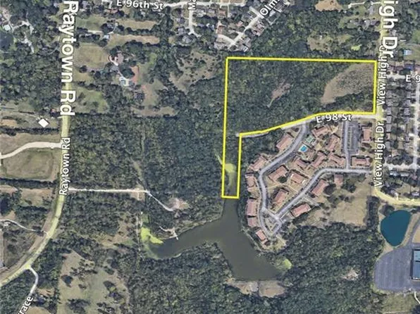 9646 View High Dr, Kansas City, MO 64134