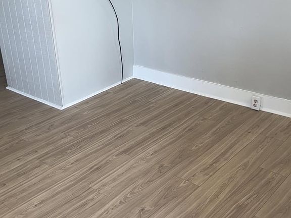 4th image of 805 Rountree Ave SE