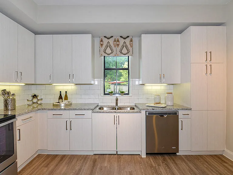 The Residences at Chastain Apartments — Photo 8