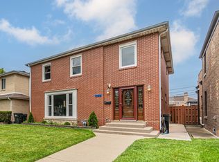 3740 W Columbia Ave, Lincolnwood, IL 60712