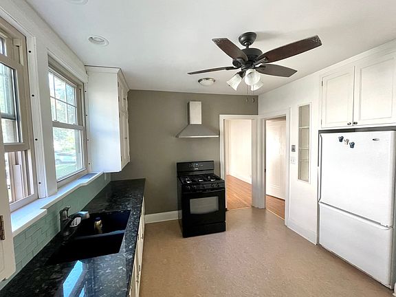 2nd image of 2909 W 43rd St Unit 1