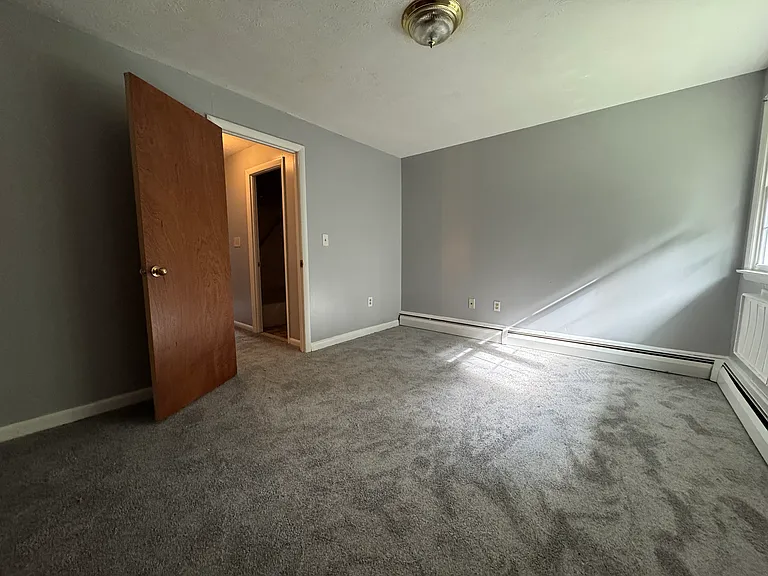 282-05 Main St — Photo 6