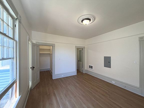 5th image of 931 Chestnut St #D