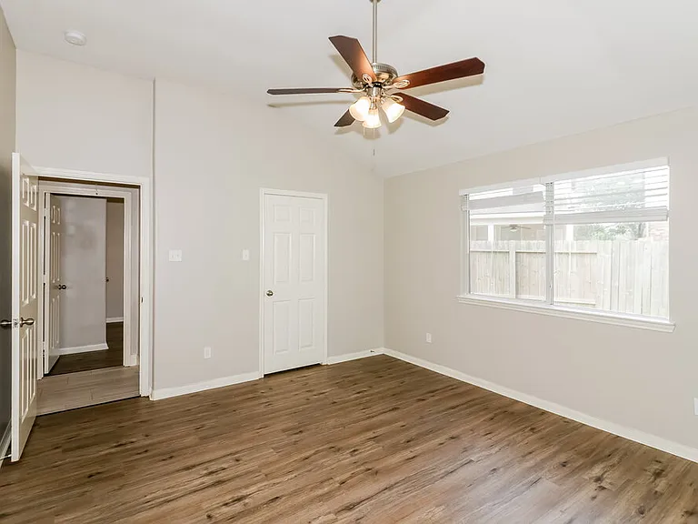 25235 Clover Ranch Dr — Photo 9