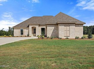 421 Lennon Ln, Brandon, MS 39047